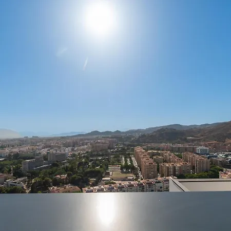 Xpce Urban 15 Skyline - Parking Free
